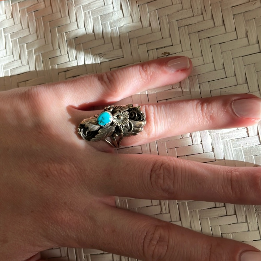 Vintage Sterling Silver Turquoise Native American Navajo Ring - Sz 7??